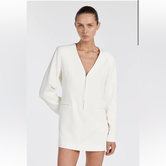 DISSH NWT Issey Off-White V-Neck Blazer Mini Dress - Picture 1 of 7
